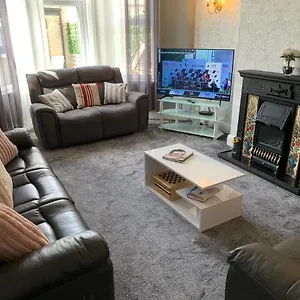Heather Glen. Six Bedroom Near The Sea. Blackpool
